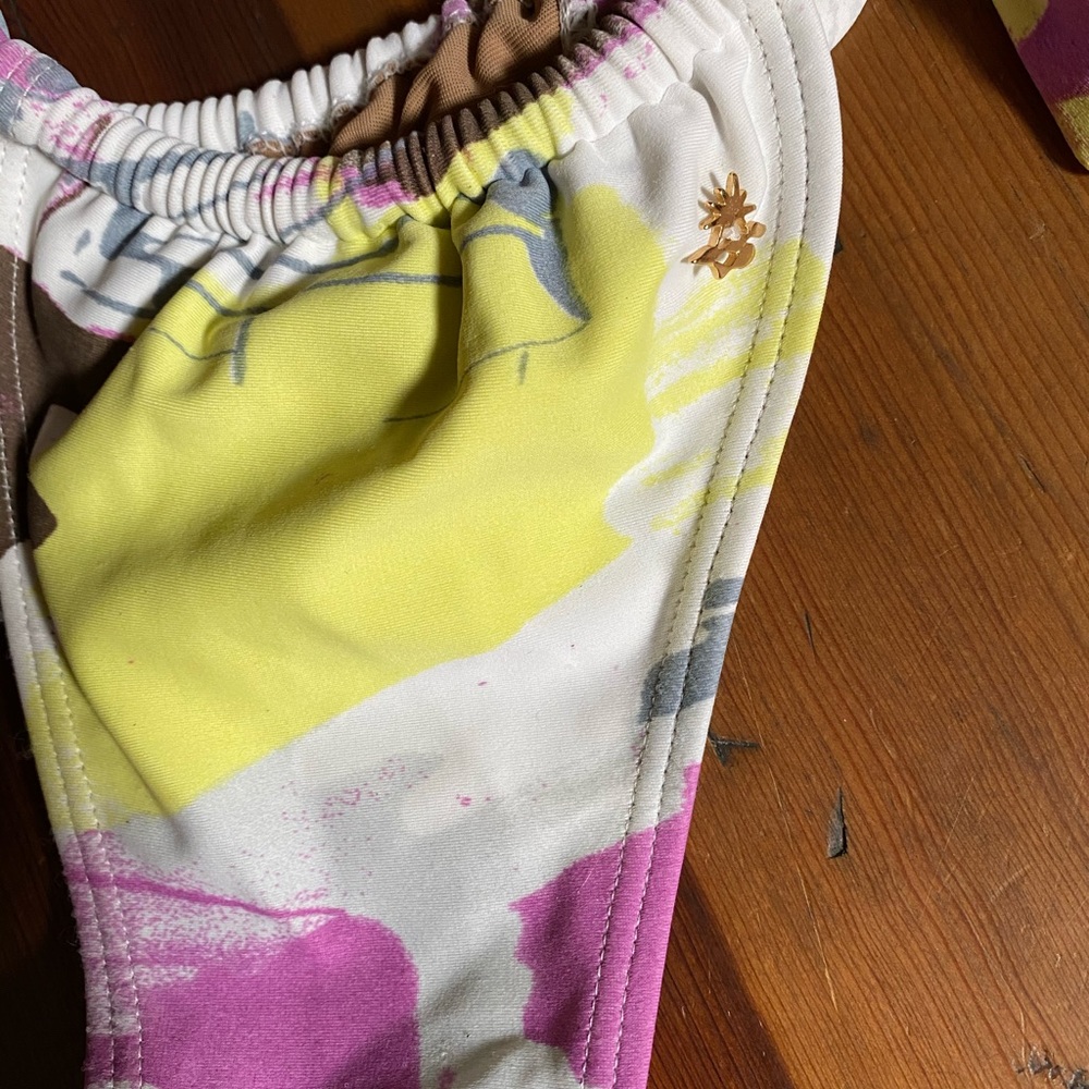 Tiny Bikini - image 3